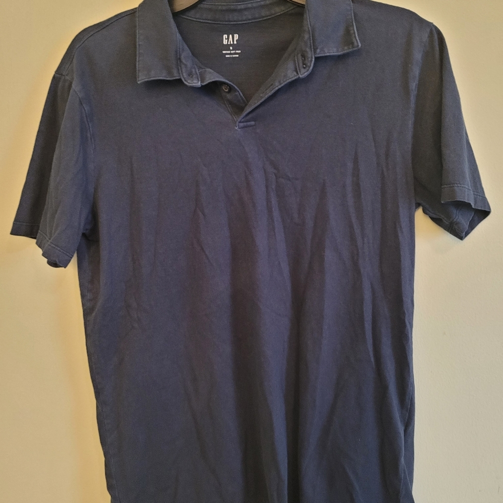 Gap shirt Size Small